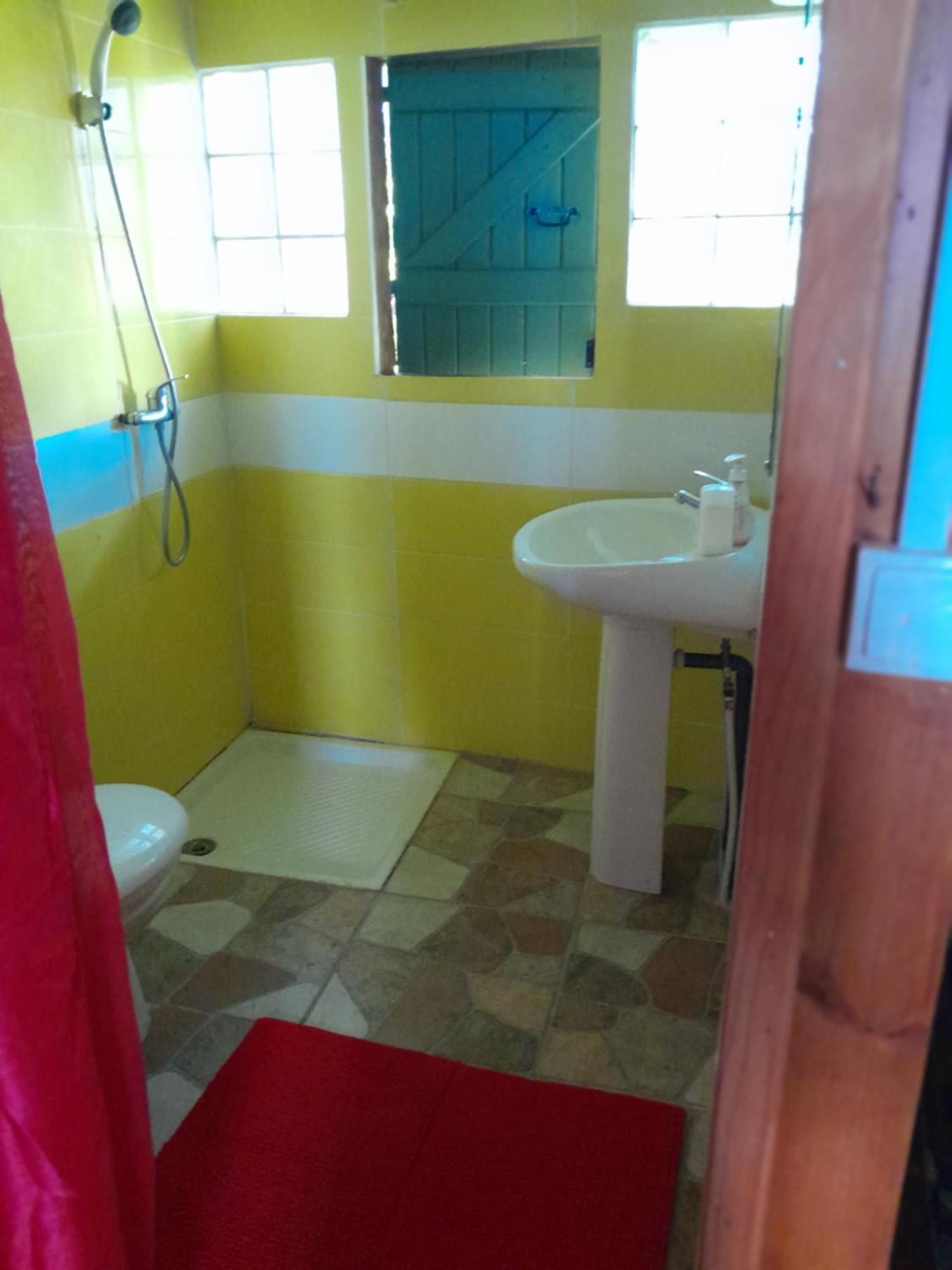 Ankache Otel Grand-Bourg  Oda fotoğraf